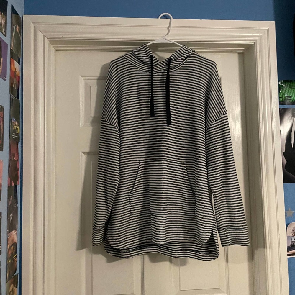 a new day hooded sweatshirt in size xl